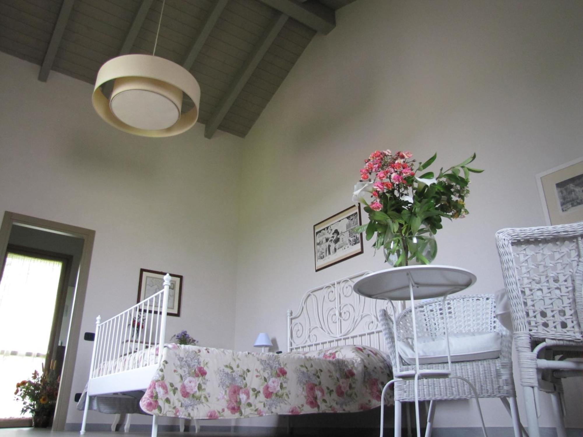 Agriturismo Bassanine Monticelli dʼOngina الغرفة الصورة